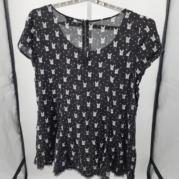 Torrid 3 Womens 3X Black Bunny Print Short Sleeve Top Size 22/24 Zip Back Top - Picture 6 of 8